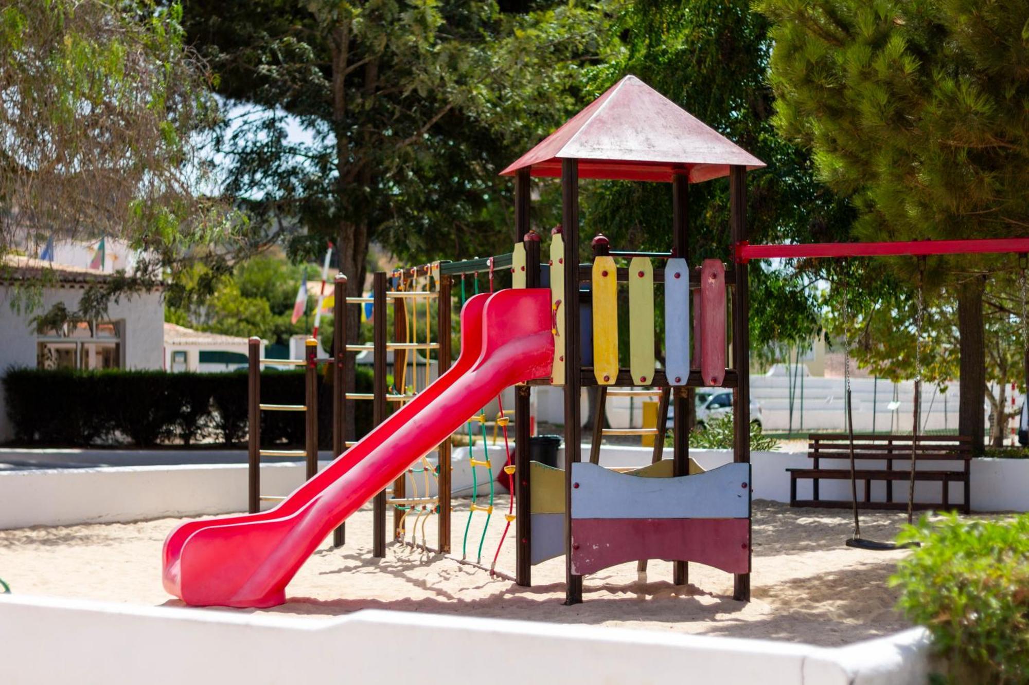 Parque De Campismo Orbitur Valverde Luz